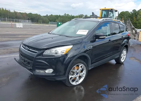 2013 Ford Escape Titanium z USA, uszkodzony, nr VIN 1FMCU9J91DUD63954